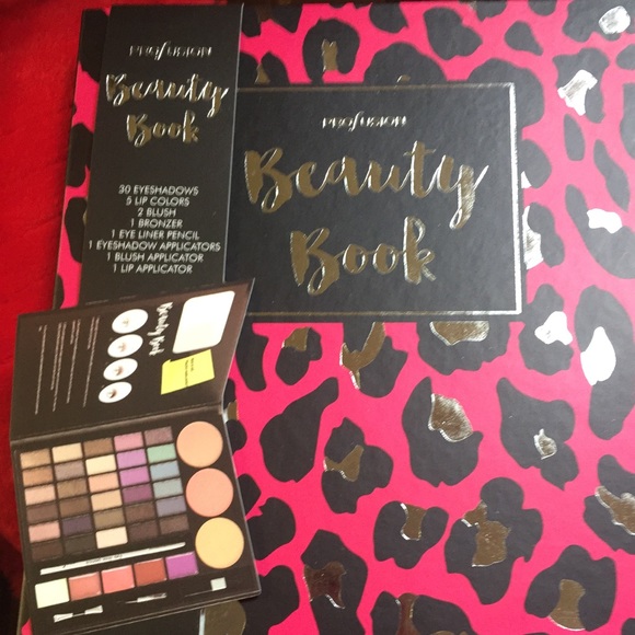 Profusion Cosmetics Other - 💐NEW PROFUSION MAKEUP PALLETE BEAUTY BOOK💐